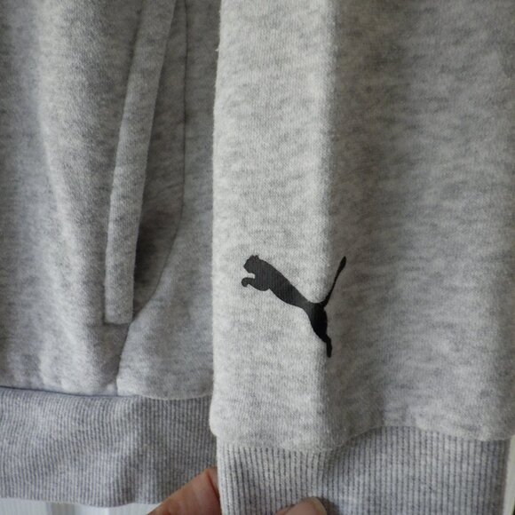 Puma Youths Unisex Hoodie Lined Pockets Size XXL 18/20 Grey Preppie Outerwear - Picture 2 of 9